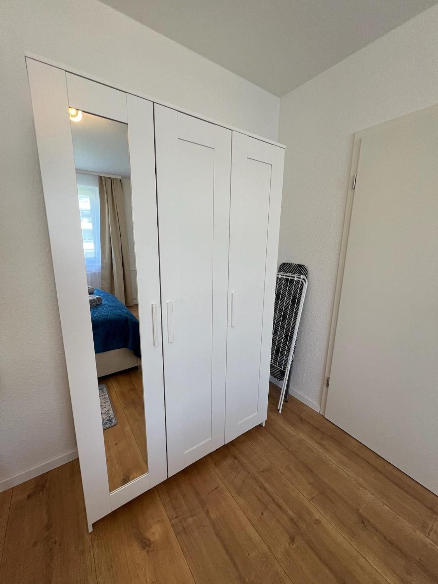 W&D Living - Fewo Kleines Italien Mit Parkplatz Und Balkon Celle Exterior foto
